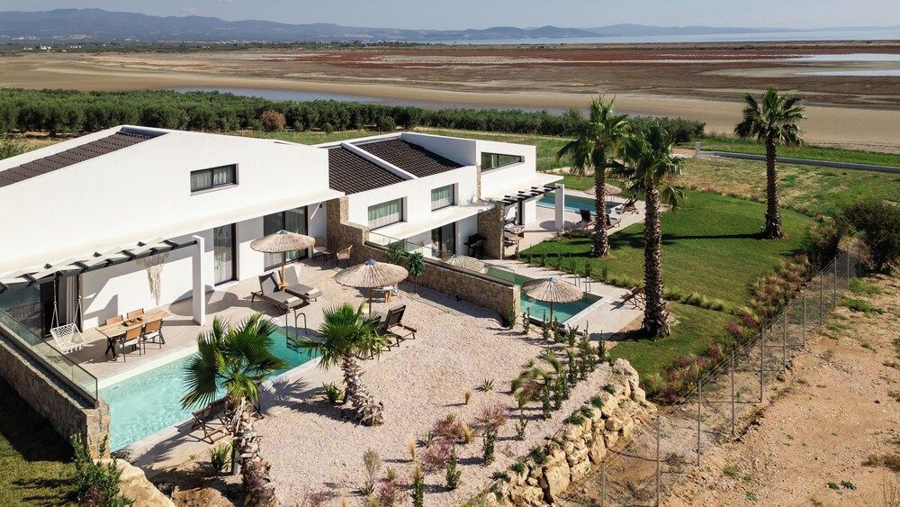 Flamingo Living Suites & Villas Signature Villa 5