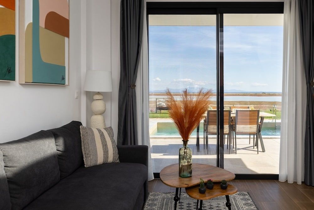 Flamingo Living Suites & Villas Signature Villa 11