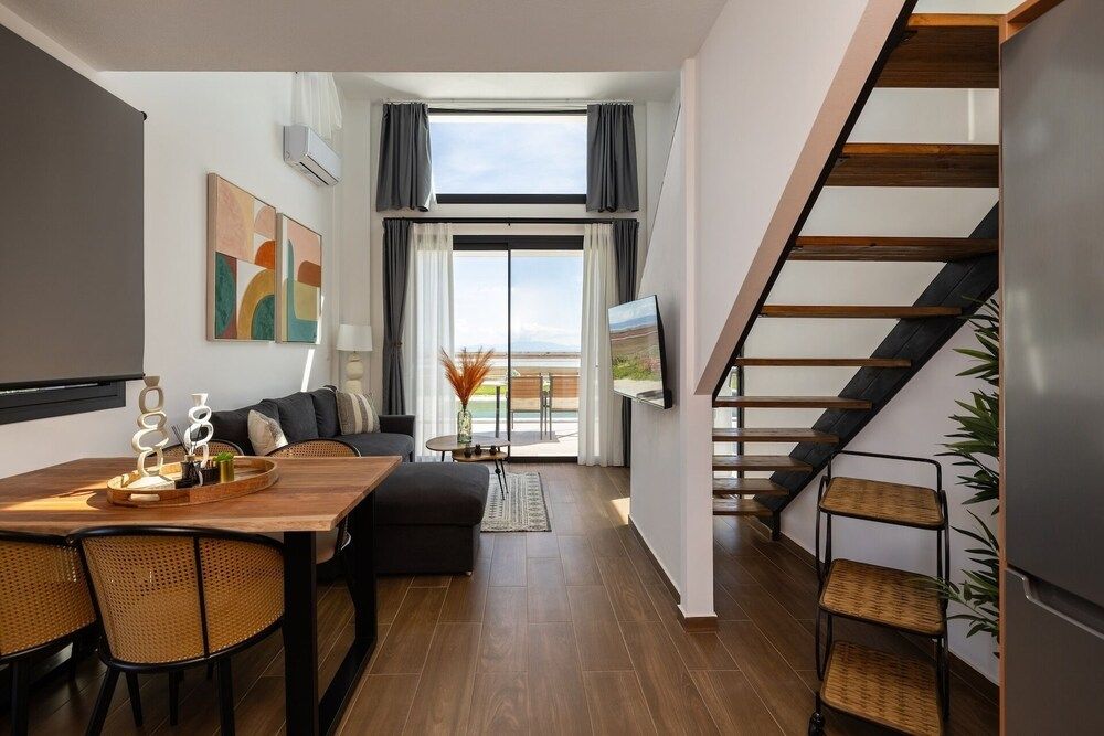 Flamingo Living Suites & Villas Signature Villa 8