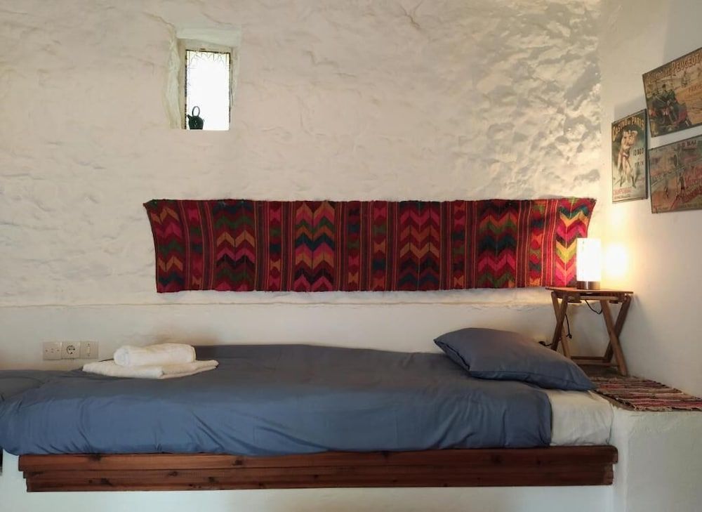 Kanto's Guesthouse Traditional Bungalow, Garden View 4