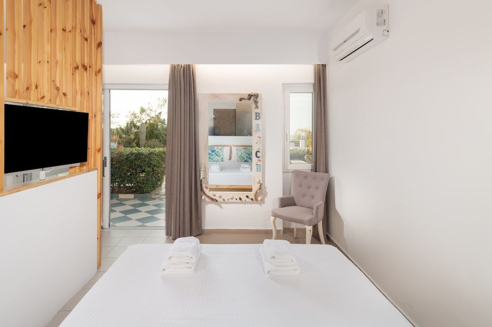 Aegean Apartments Junior Suite 11