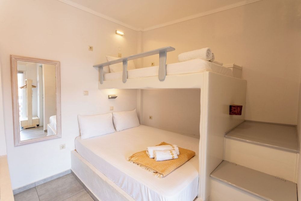 Family Triple Room, Multiple Beds, Kitchenette, Sea View