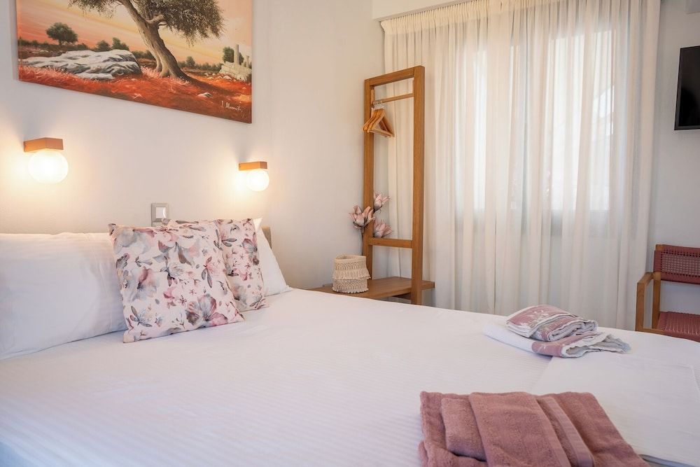 Honeymoon Studio Suite, Jetted Tub, Mountain View