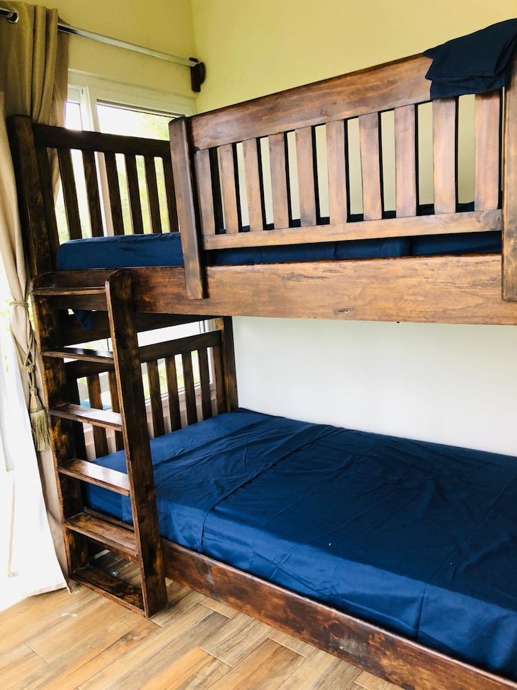 Basic Chalet, Patio