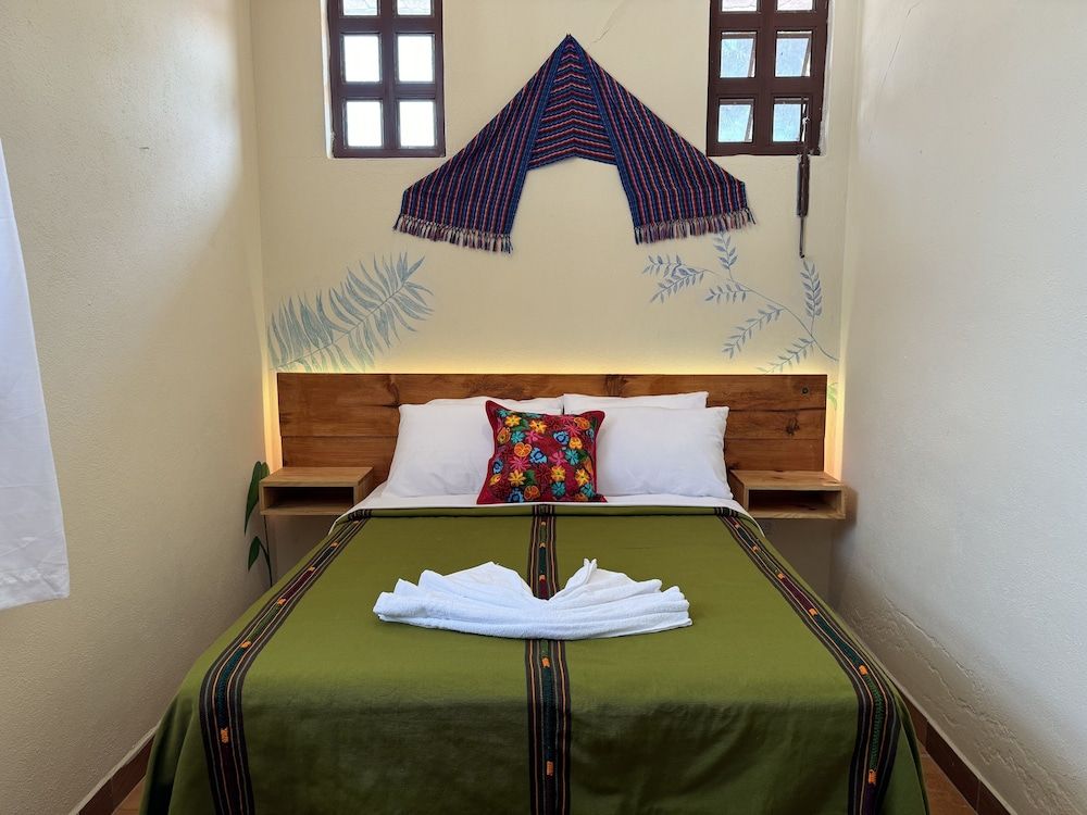 Hotel Panajachel Oasis Basic Double Room 4