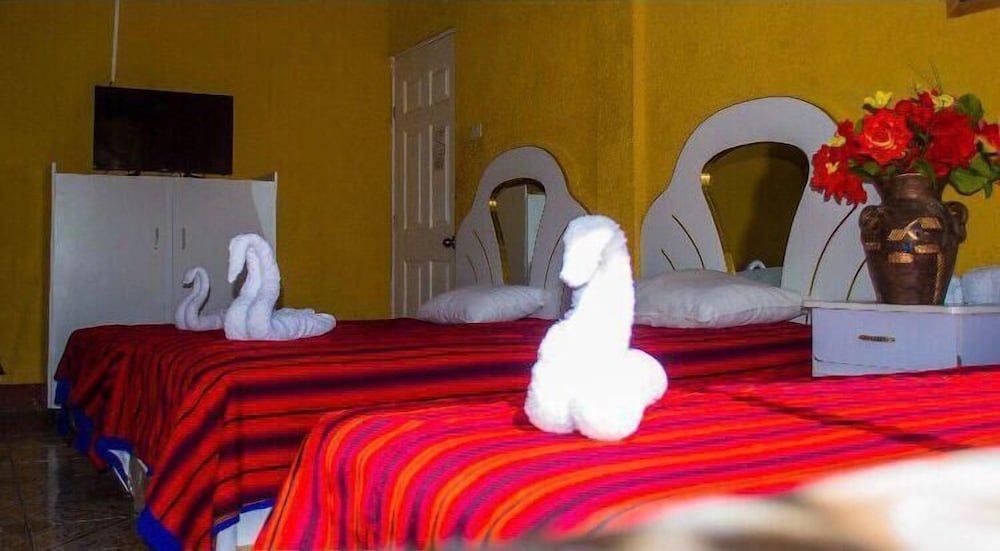 Hotel el Amigo Comfort Quadruple Room