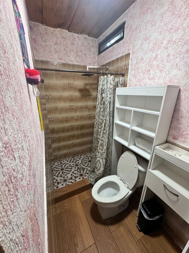 Hotel Hanna Suites Standard Suite, Patio, Lake View 10