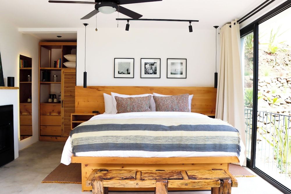 Aviva Hotel Superior Room 6