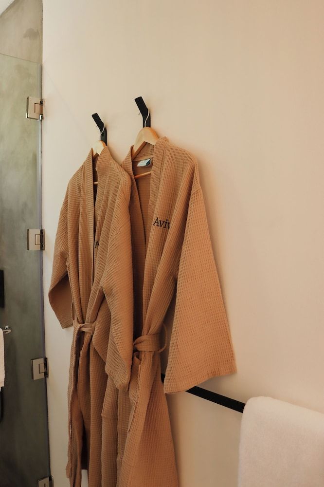 Aviva Hotel Deluxe Room 13