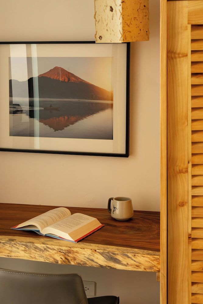 Aviva Hotel Superior Room 14