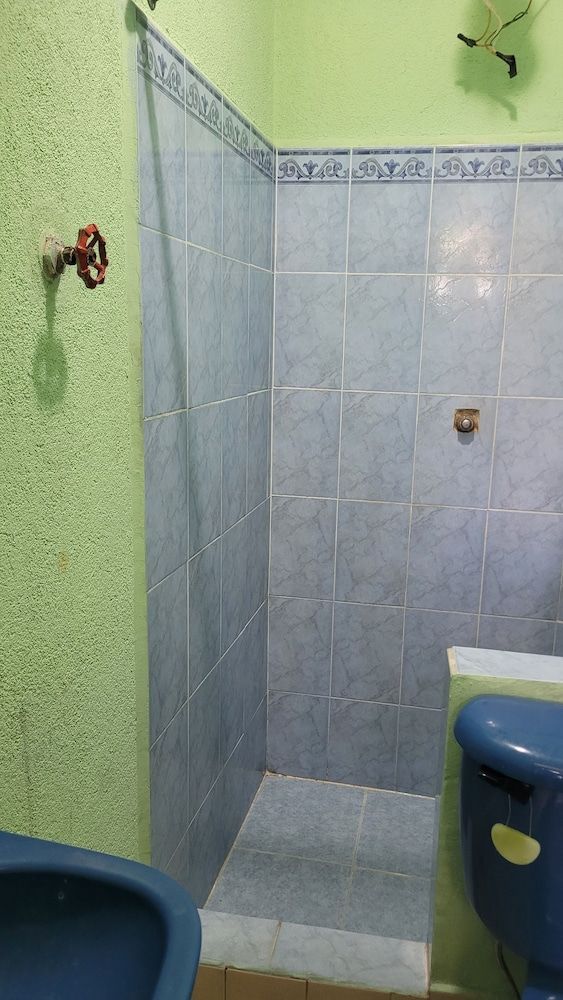 Hostal Sweet Dreams Family Room 3