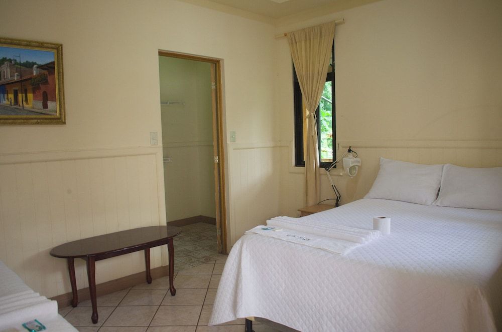 Hotel Casa Ki'iil San Juan La Laguna Basic Triple Room