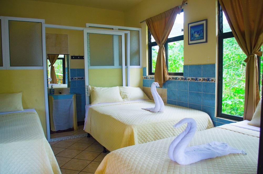 Hotel Casa Ki'iil San Juan La Laguna Basic Quadruple Room 2