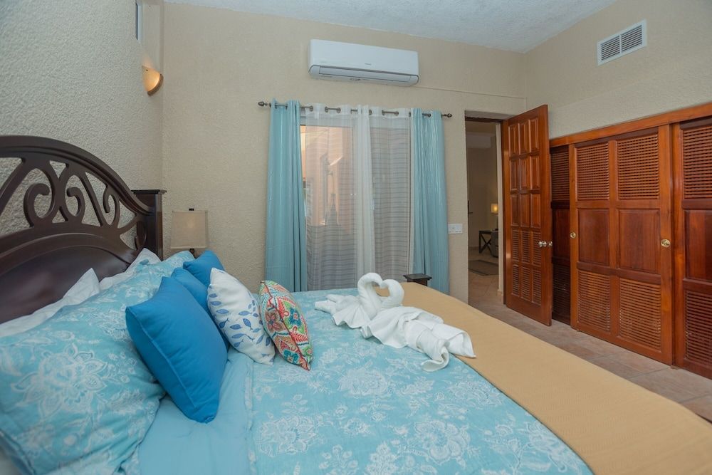 Condo, 2 Bedrooms