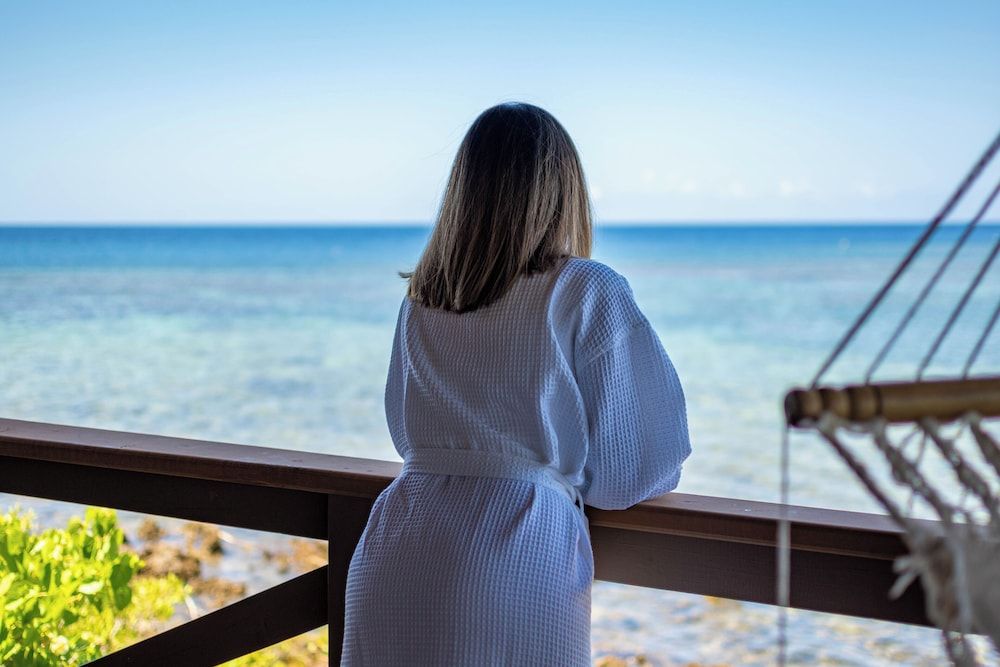 Anthony's Key Resort Luxury Room 6