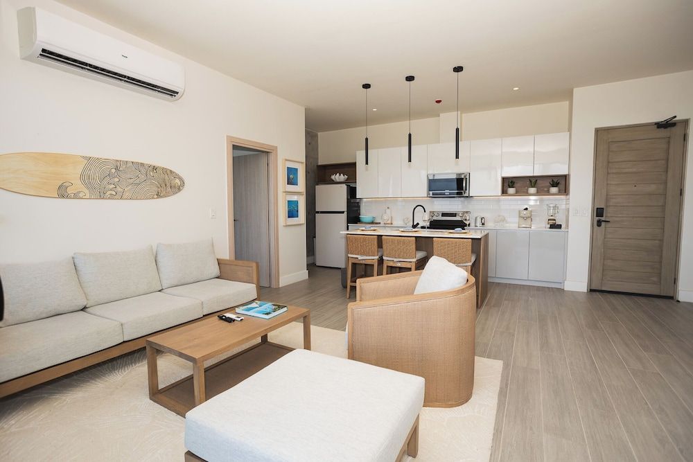 Arihini Luxury Apartment, Balcony, Ocean View 10