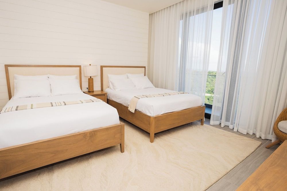 Arihini Luxury Apartment, Balcony, Ocean View 5