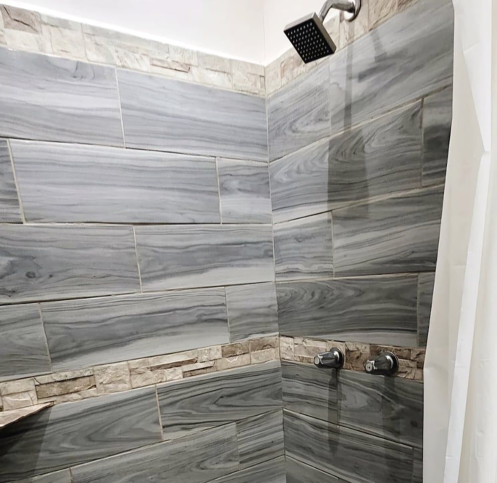 Lenca World Comfort Room 5