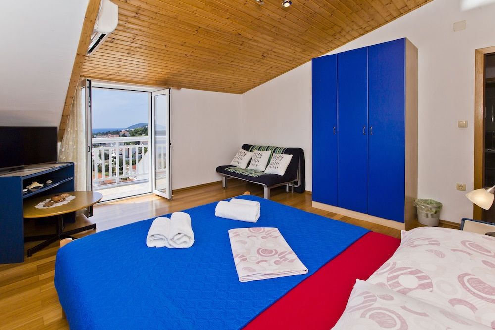 Apartmani Kresic 1 Deluxe Apartment, Sea View 2