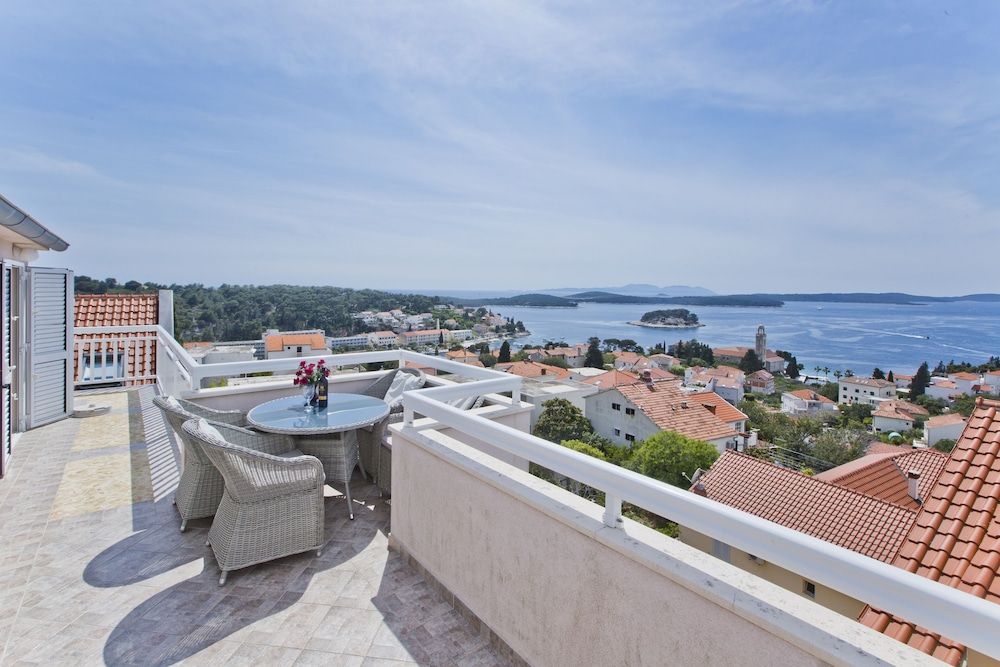 Apartmani Kresic 1 Deluxe Apartment, Sea View 6