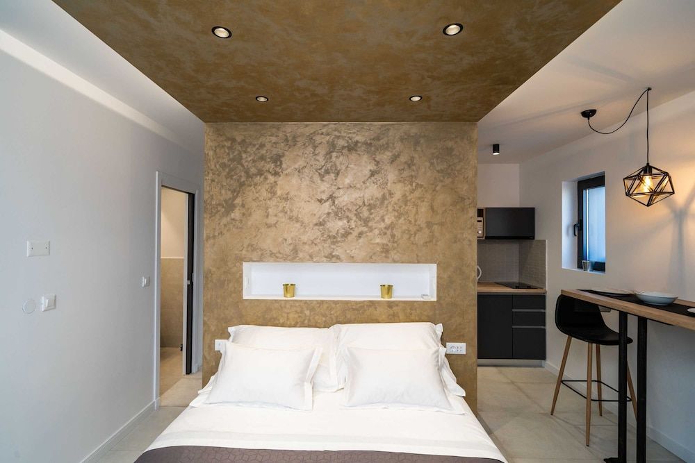 Studio (Studio Apartment with Hot Tub)