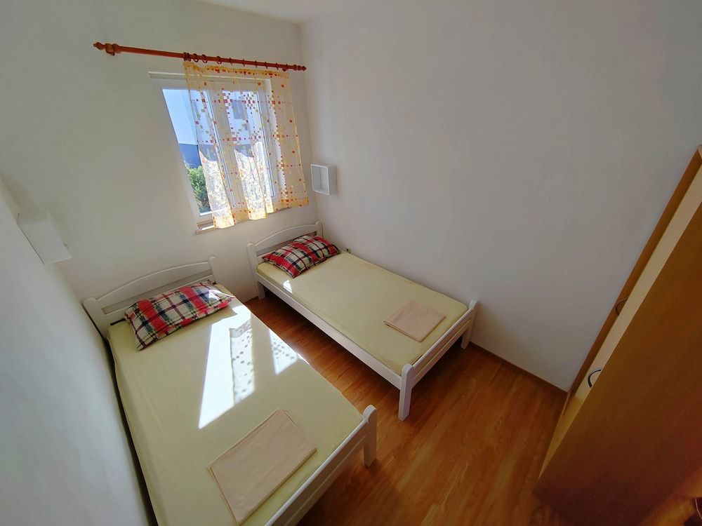 Apartment, 2 Bedrooms, Balcony, Garden View