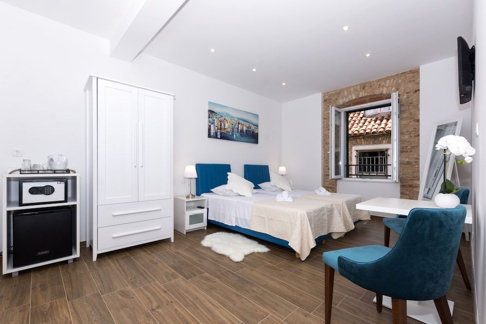 Peruzovic Rooms 3