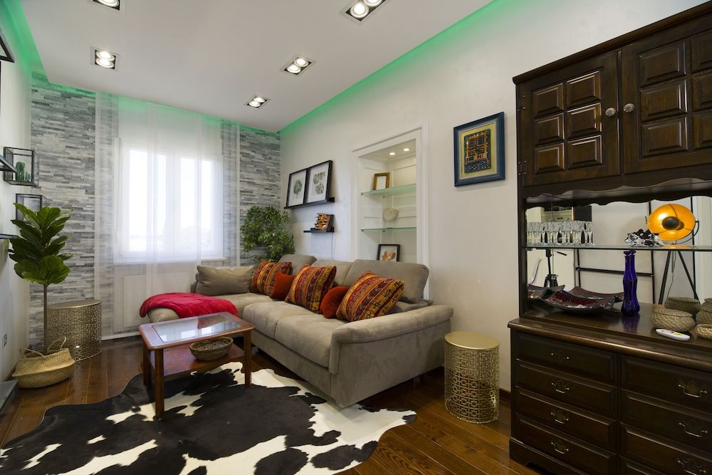 Central Station Art Apartment