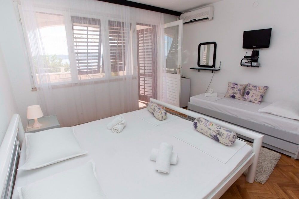 Apartment (Hope - 30m to the sea & seaview - R3()