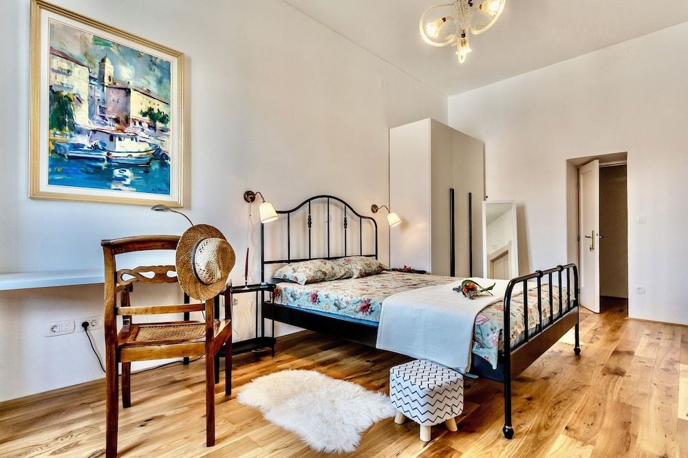 Apartment City Harmony Deluxe Apartment, Balcony, City View