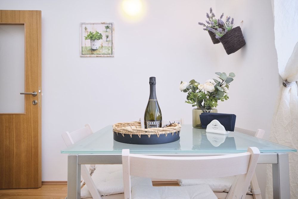 Apartment Mark by Litto