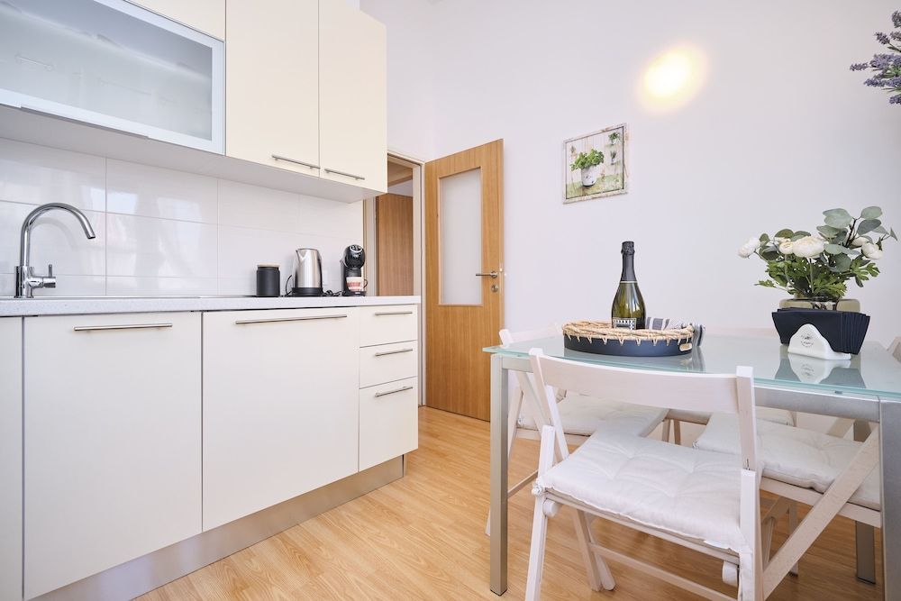 Apartment Mark by Litto