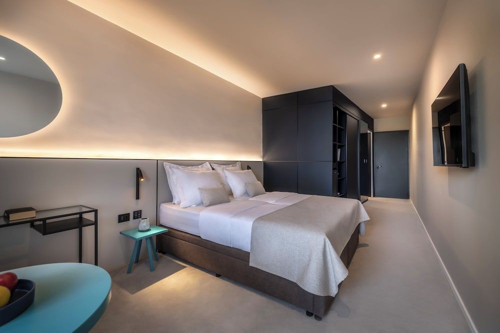 Aminess Younique Narrivi Hotel Deluxe Double Room with Balcony and Limited Sea View 2