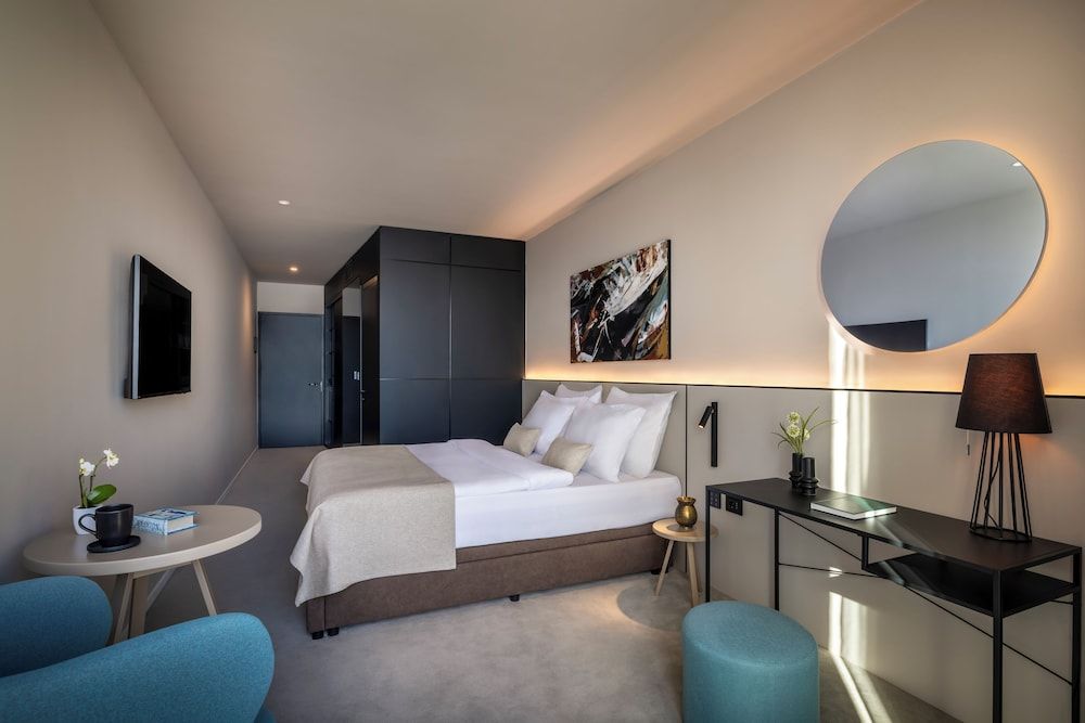 Aminess Younique Narrivi Hotel Deluxe Double Room with Balcony and Limited Sea View 5