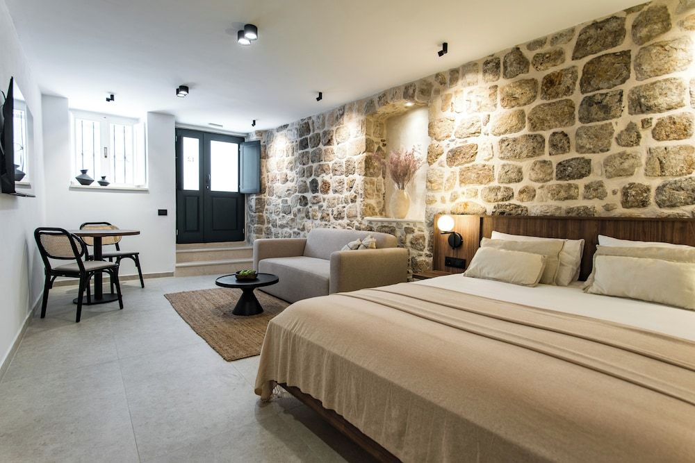 San Rocco Palace Standard Suite 6