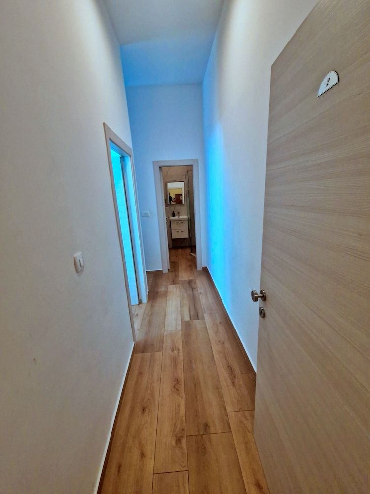 Lola's Place Comfort Apartment, 1 Bedroom, Non Smoking, City View 8