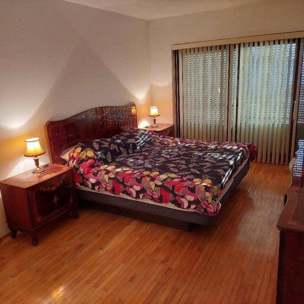 Apartment (Three Bedroom Apartment with Terrace)