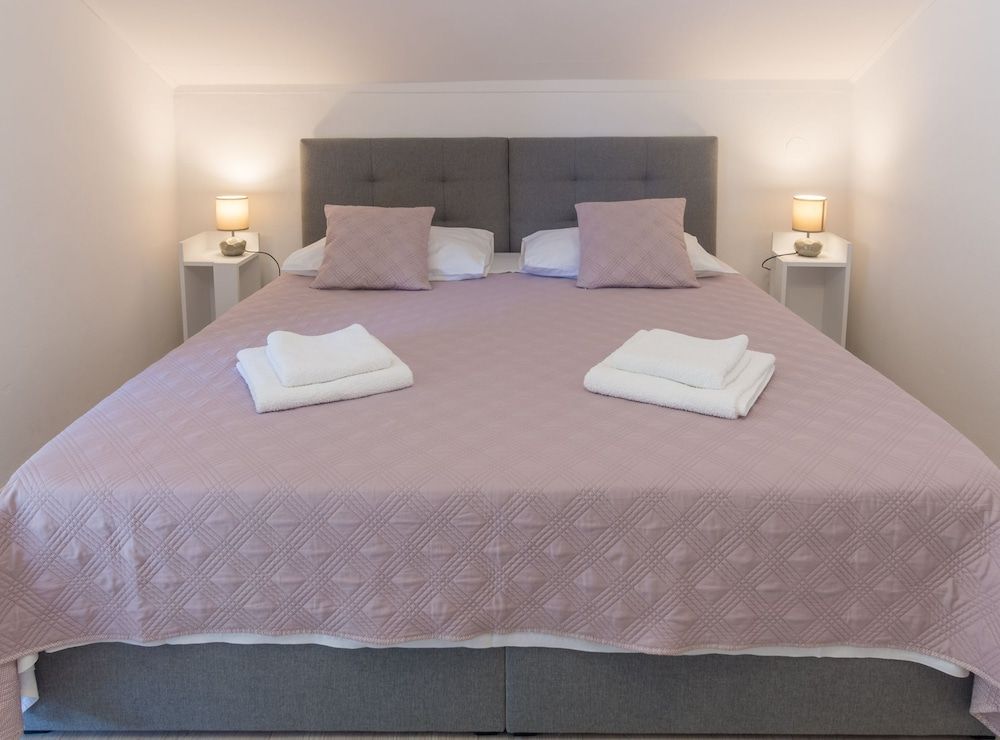 Holiday Home Riva House (Four Bedroom Holiday Home with Sea Vi) 5