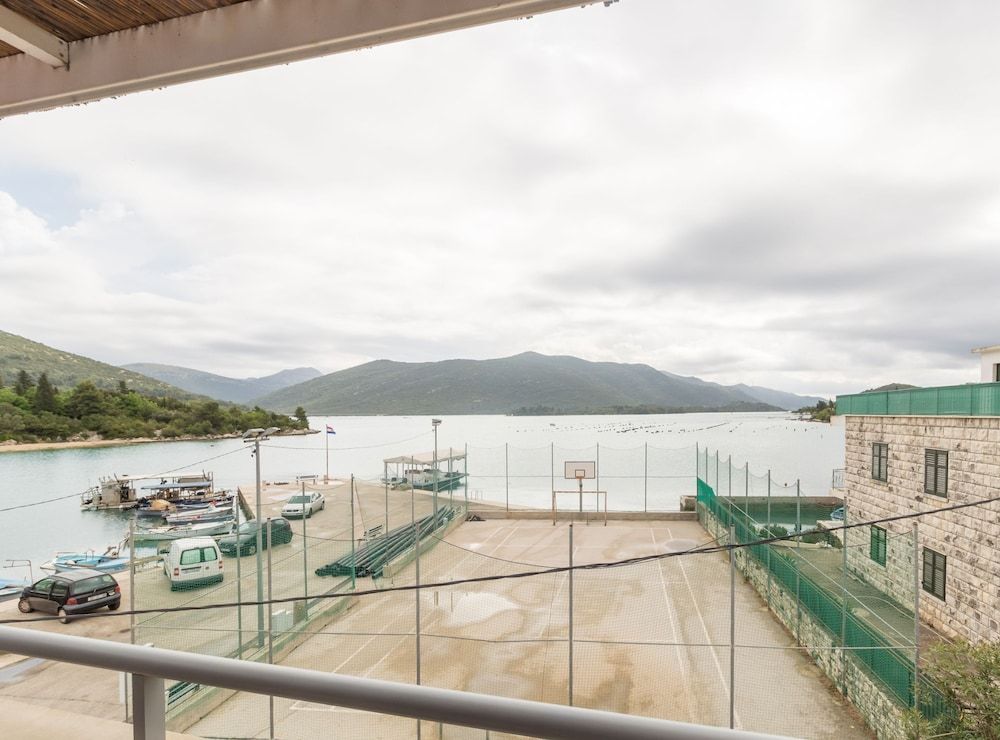 Holiday Home Riva House (Four Bedroom Holiday Home with Sea Vi) 24