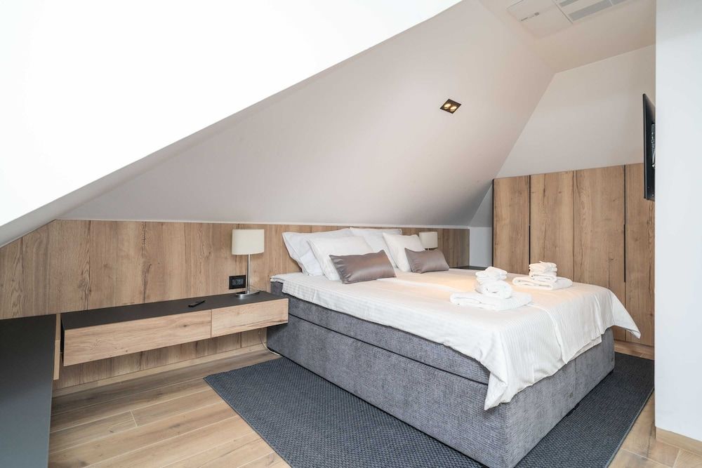 Apartment (One Bedroom Apartment with Sea View)