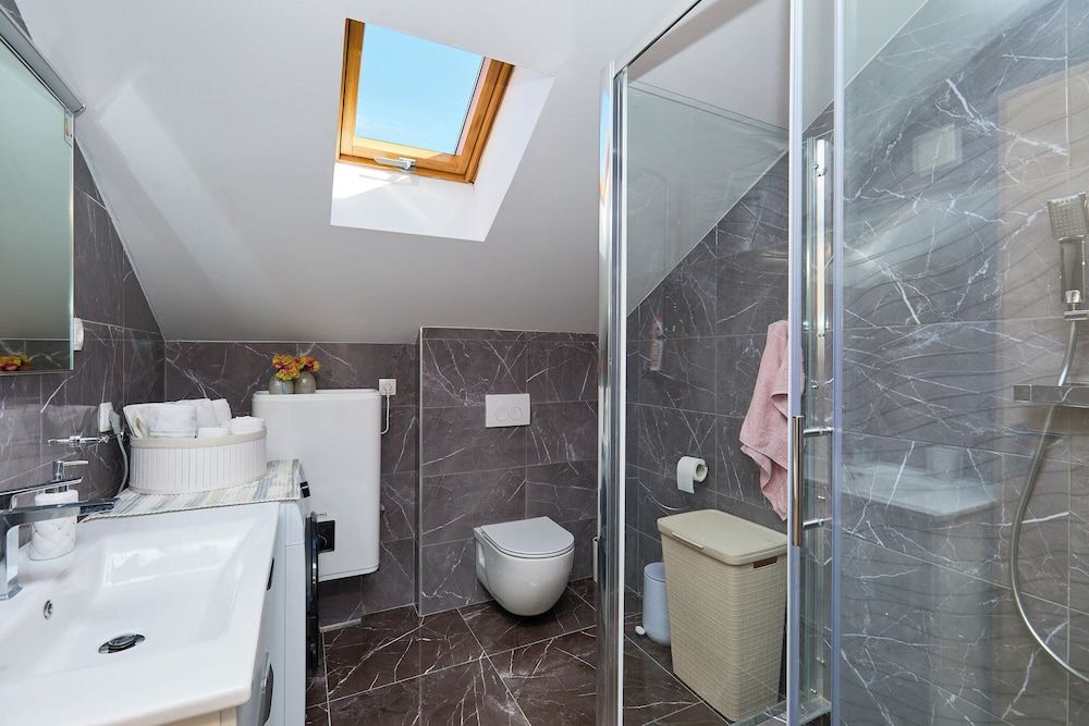 Apartment 2Home Standard Apartment 12