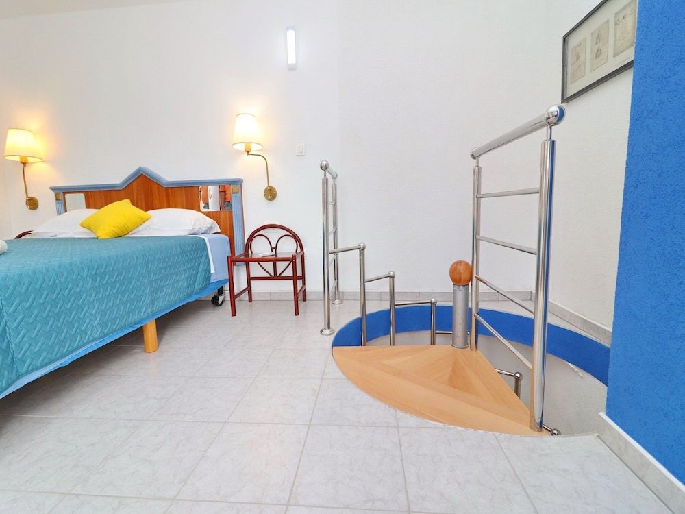 Apartment (Superior Duplex One Bedroom Apartment)