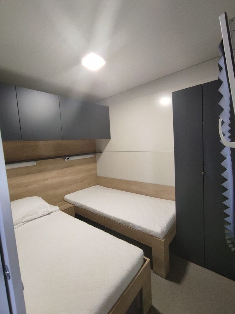 Mobile Home (Dalmatino Pleasure Mobile Home - Two )
