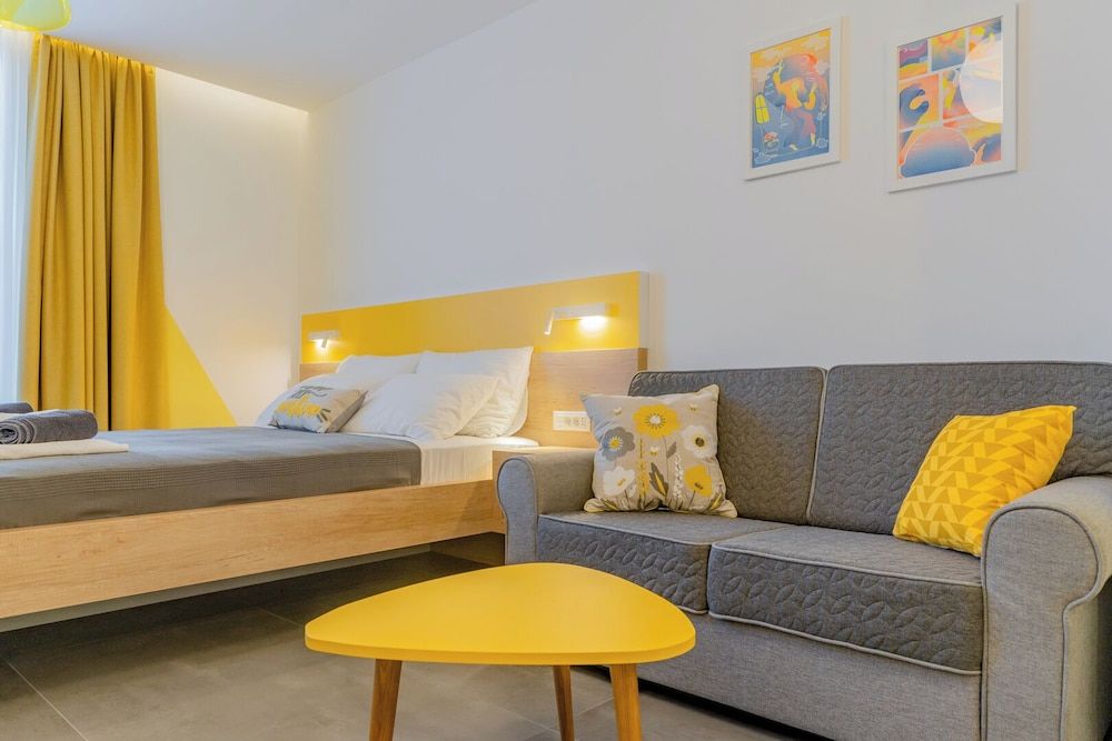 City Studio, Private Bathroom, Courtyard Area