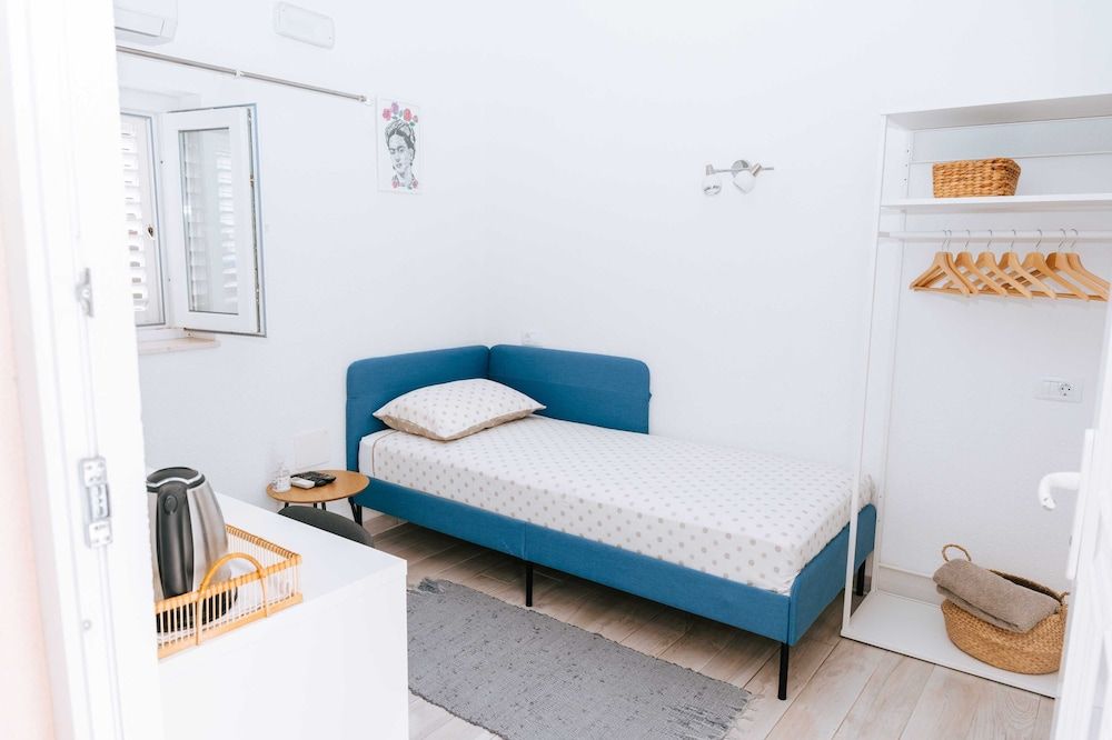 Single Room (Single Room with Shared Terrace)