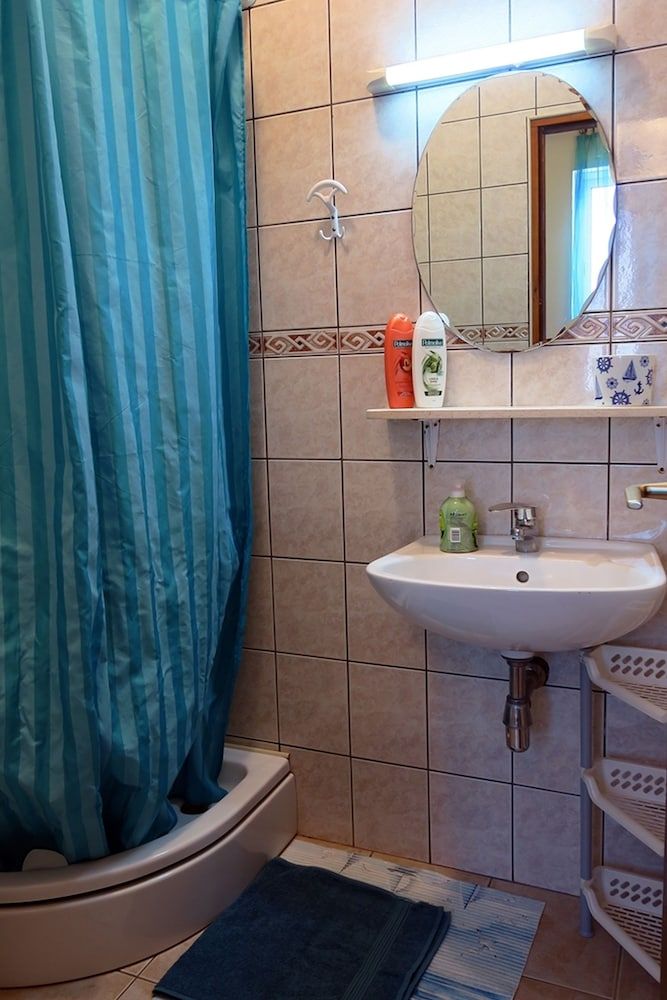 Apartments Vera Apartment (Comfort One-Bedroom Apartment with Te) 7