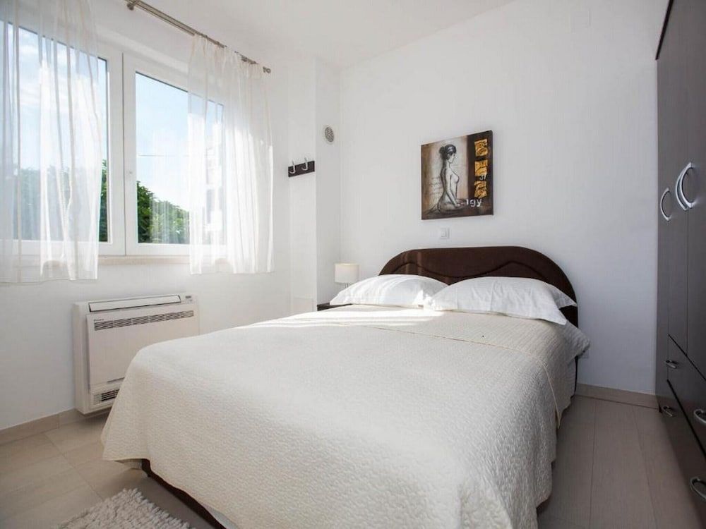 Apartment (Two Bedroom Apartment with Balcony)