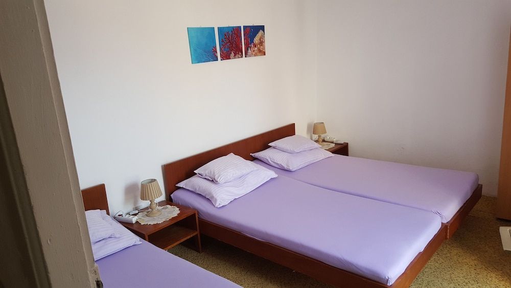 Triple Room (Triple Room with External Private Bat)