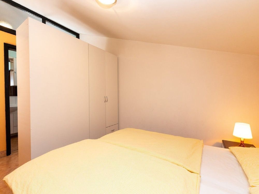 Apartment (One Bedroom Apartment with Terrace an)