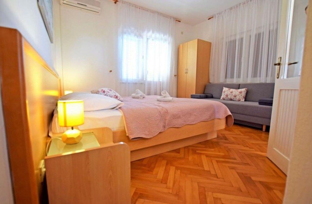 Apartment (Double Room with Balcony)